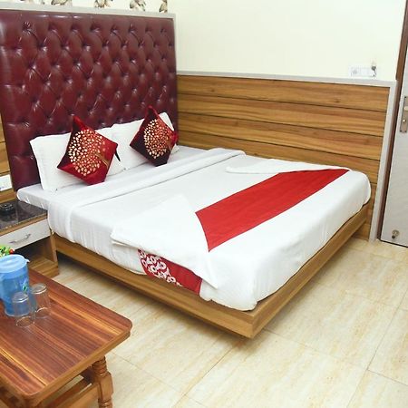 Hotel Delhi Darshan Deluxe-By Rsl Hospitality New Delhi Eksteriør billede