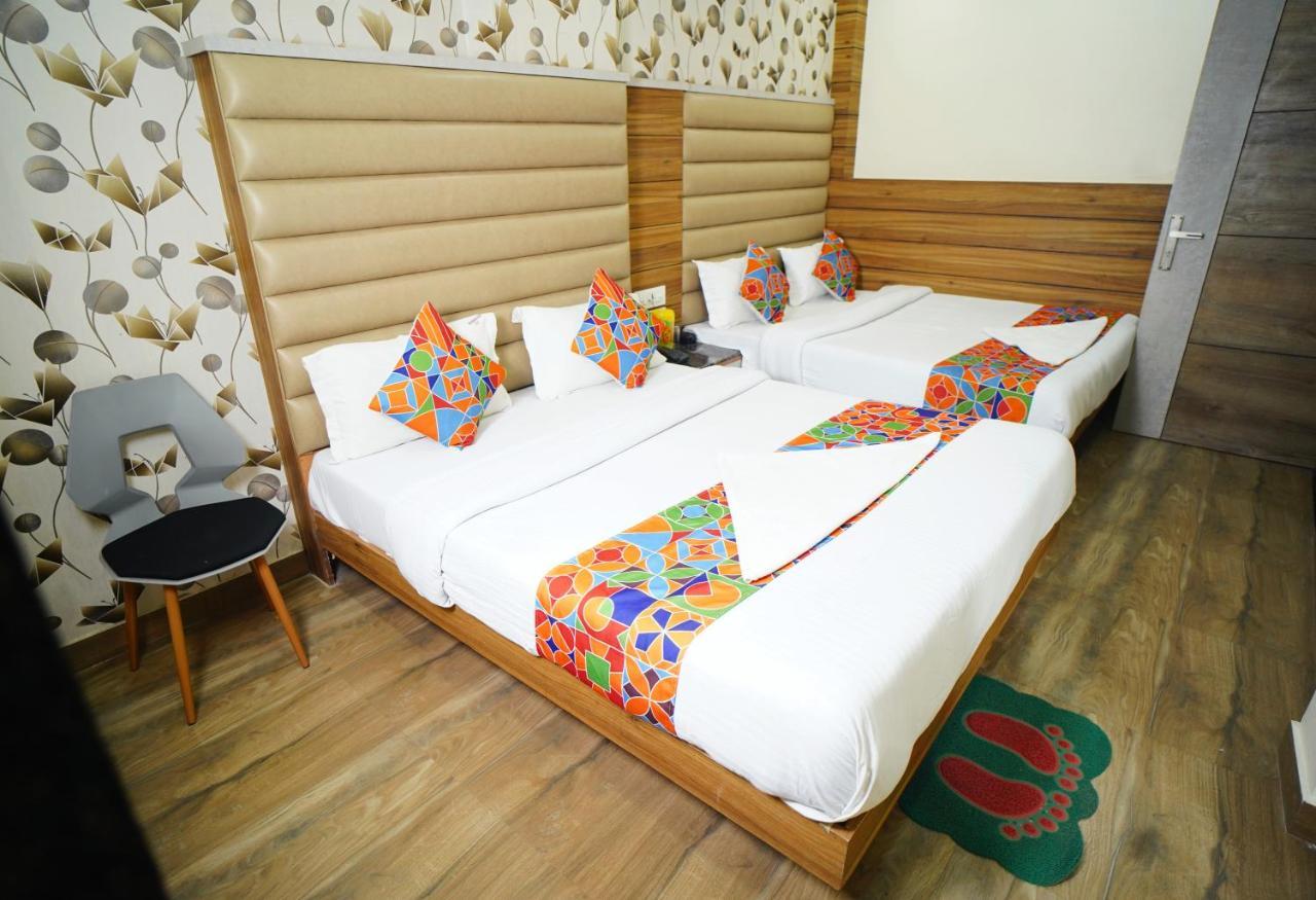 Hotel Delhi Darshan Deluxe-By Rsl Hospitality New Delhi Eksteriør billede