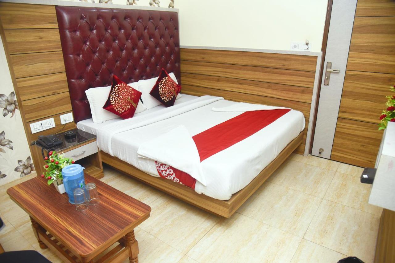 Hotel Delhi Darshan Deluxe-By Rsl Hospitality New Delhi Eksteriør billede
