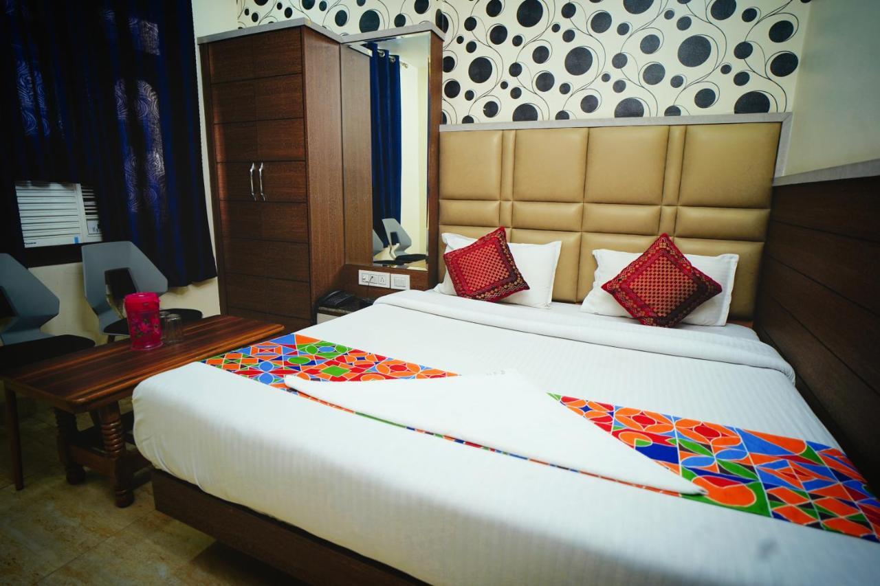Hotel Delhi Darshan Deluxe-By Rsl Hospitality New Delhi Eksteriør billede