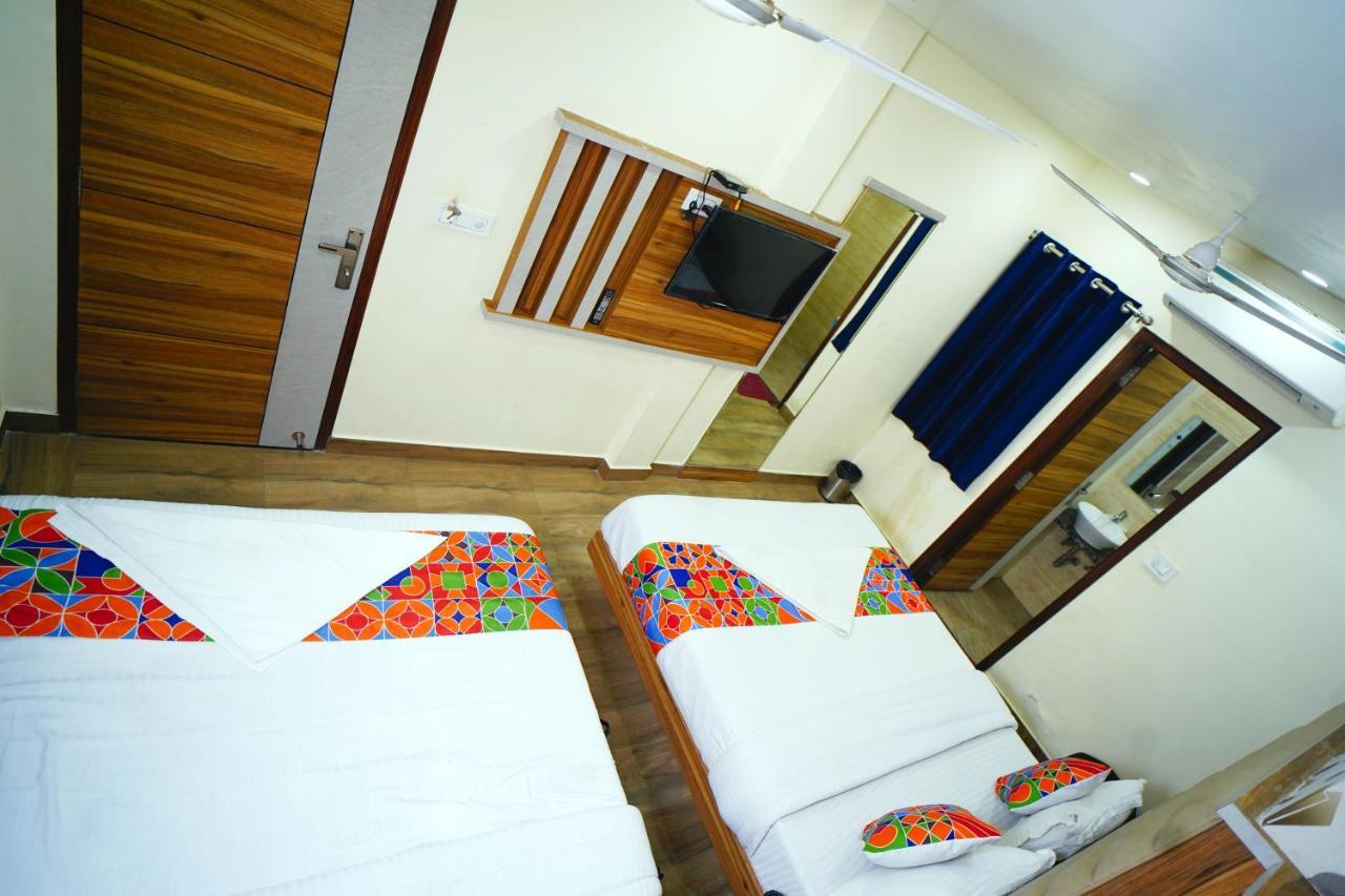 Hotel Delhi Darshan Deluxe-By Rsl Hospitality New Delhi Eksteriør billede