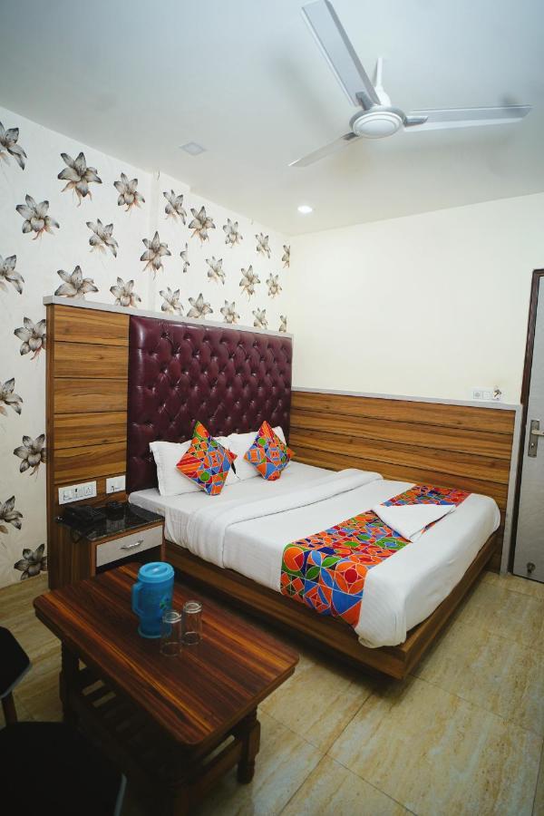 Hotel Delhi Darshan Deluxe-By Rsl Hospitality New Delhi Eksteriør billede